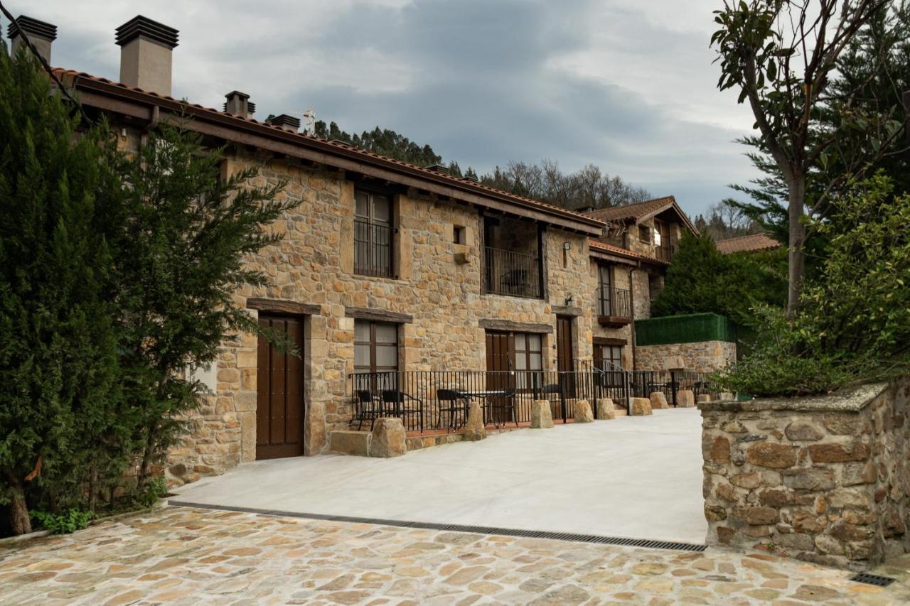 Posada Y Apartamentos Trebuesto De Guriezo Extérieur photo