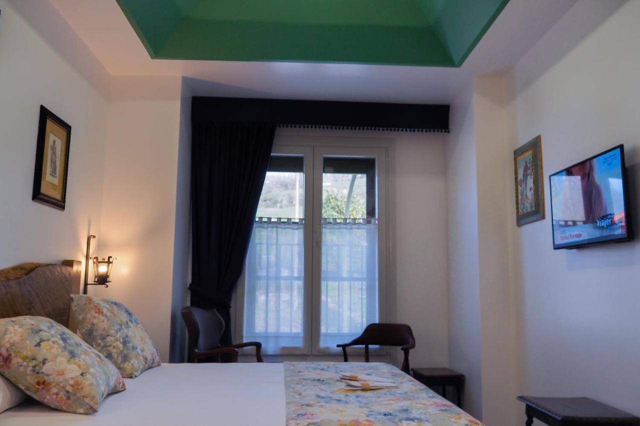 Posada Y Apartamentos Trebuesto De Guriezo Extérieur photo