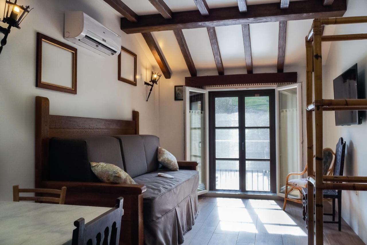Posada Y Apartamentos Trebuesto De Guriezo Extérieur photo