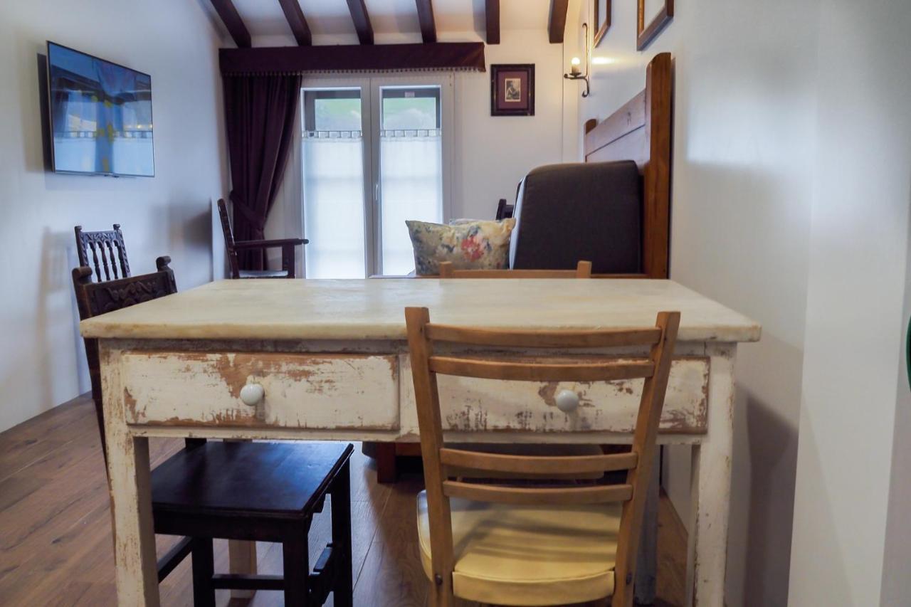 Posada Y Apartamentos Trebuesto De Guriezo Extérieur photo
